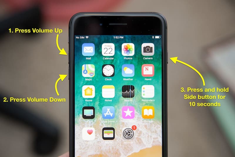 iphone stuck on apple logo forcerestart
